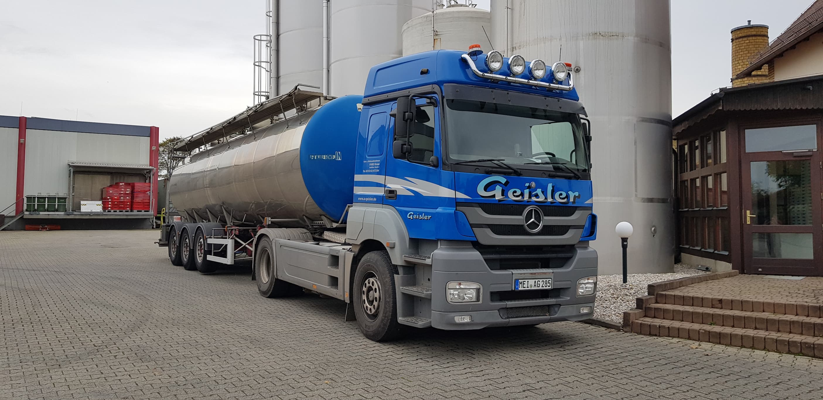 Geisler LKW Molkerei Falkenhain Verladung Dünmolke